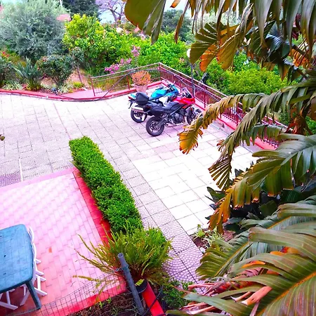 Bagno In Comune Sea View * チェファル